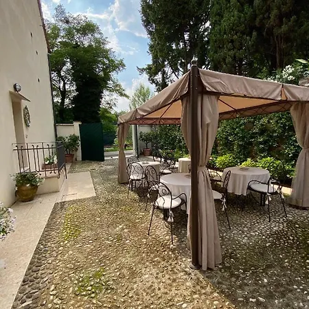 Ca' Hemingway Aparthotel