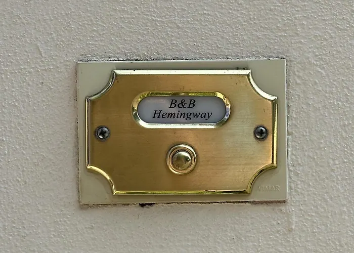 Ca' Hemingway アパートホテル バッサーノ・デル・グラッパ